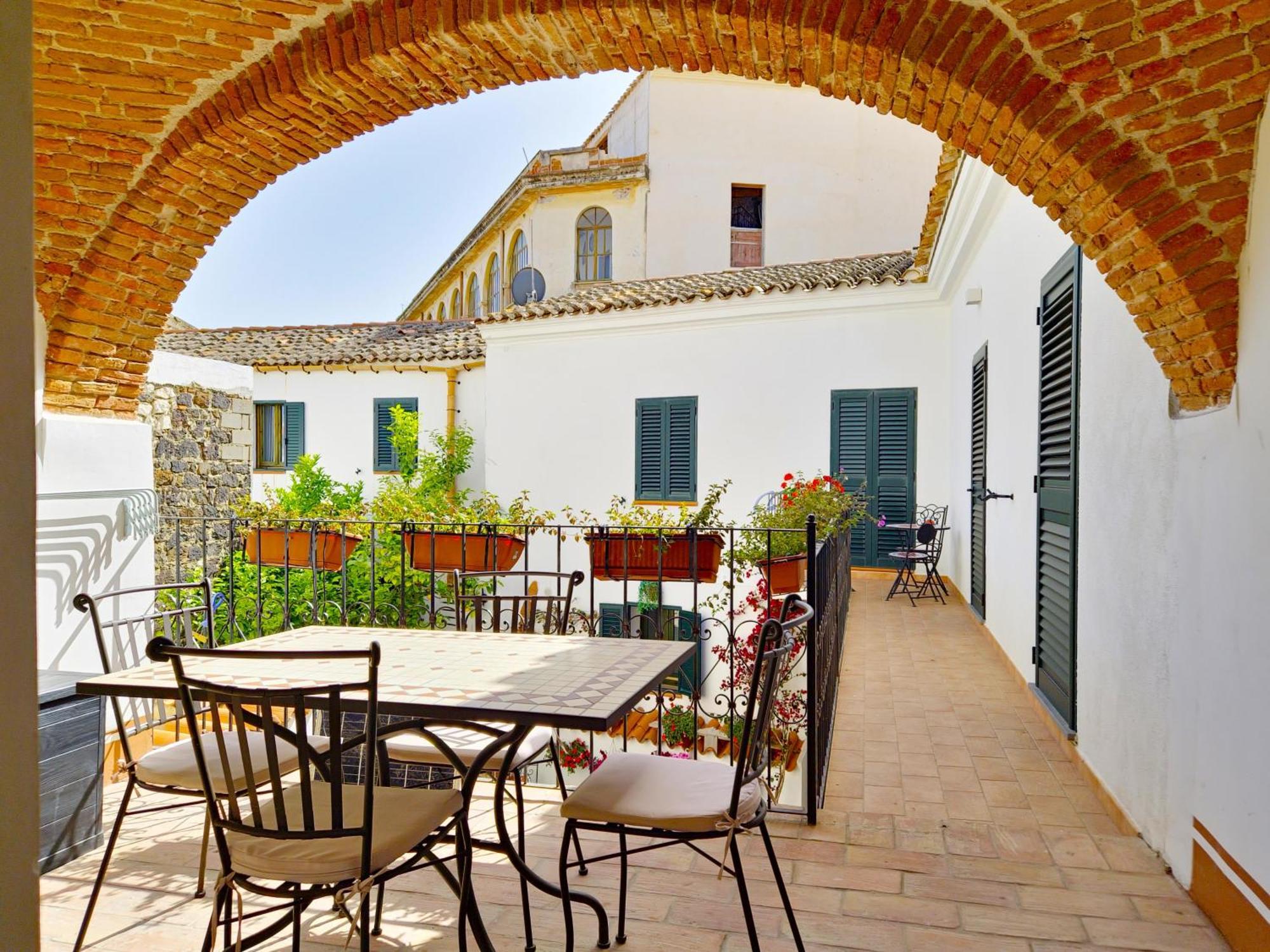 Dommos - Arcada Apartments Orosei Bagian luar foto